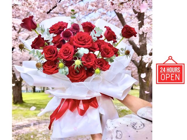 bo-hoa-chuc-mung-tong-do-bht02-cua-hang-hoa-tuoi-kt-nhan-bach-mai-ha-noi