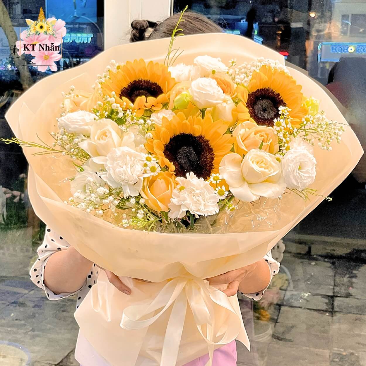 bo-hoa-huong-duong-bht022-cua-hang-hoa-tuoi-kt-nhan-bach-mai-ha-noi