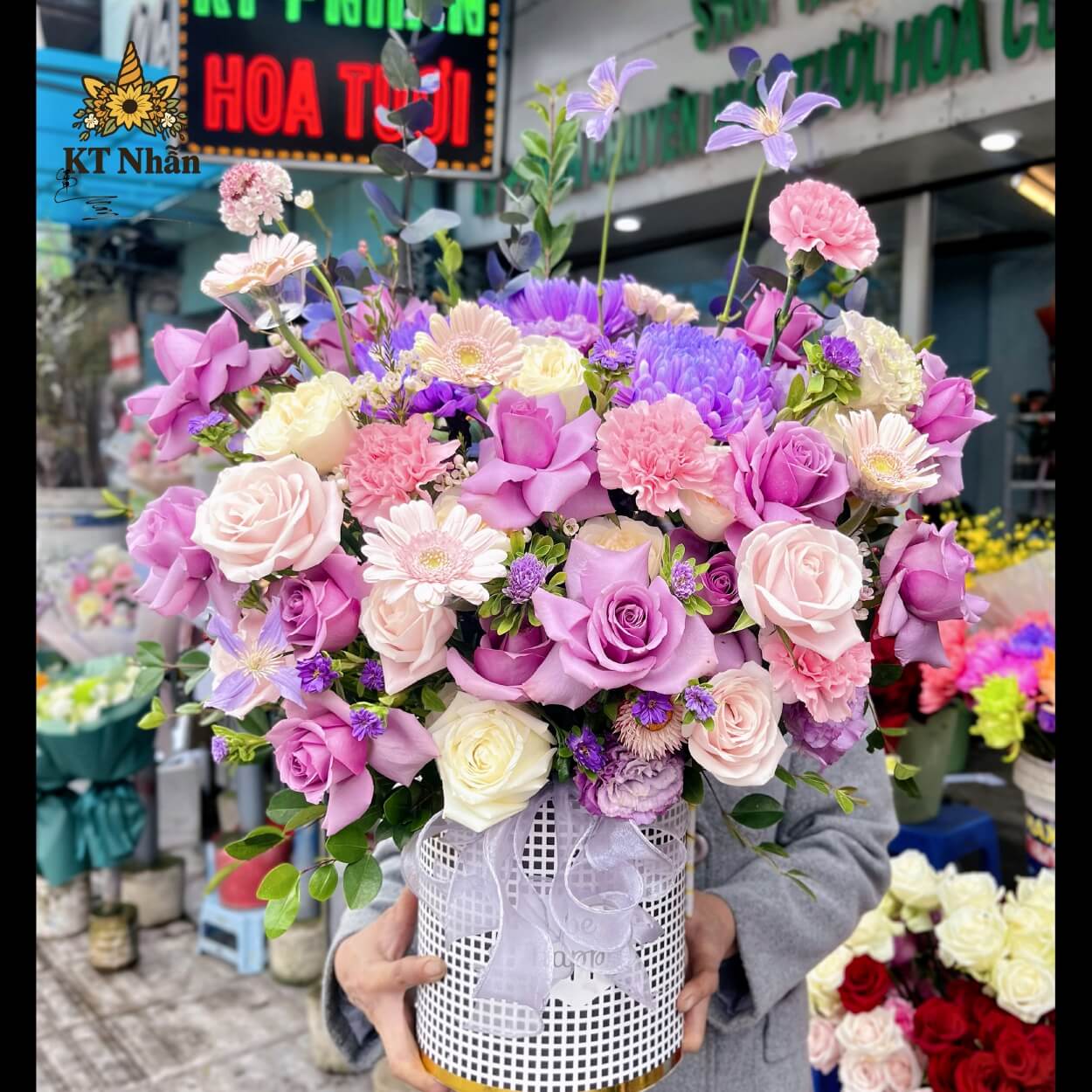 hophoachucmungtongtimhht01 hop-hoa-chuc-mung-tong-tim-hht01-cua-hang-hoa-tuoi-kt-nhan-bach-mai-ha-noi