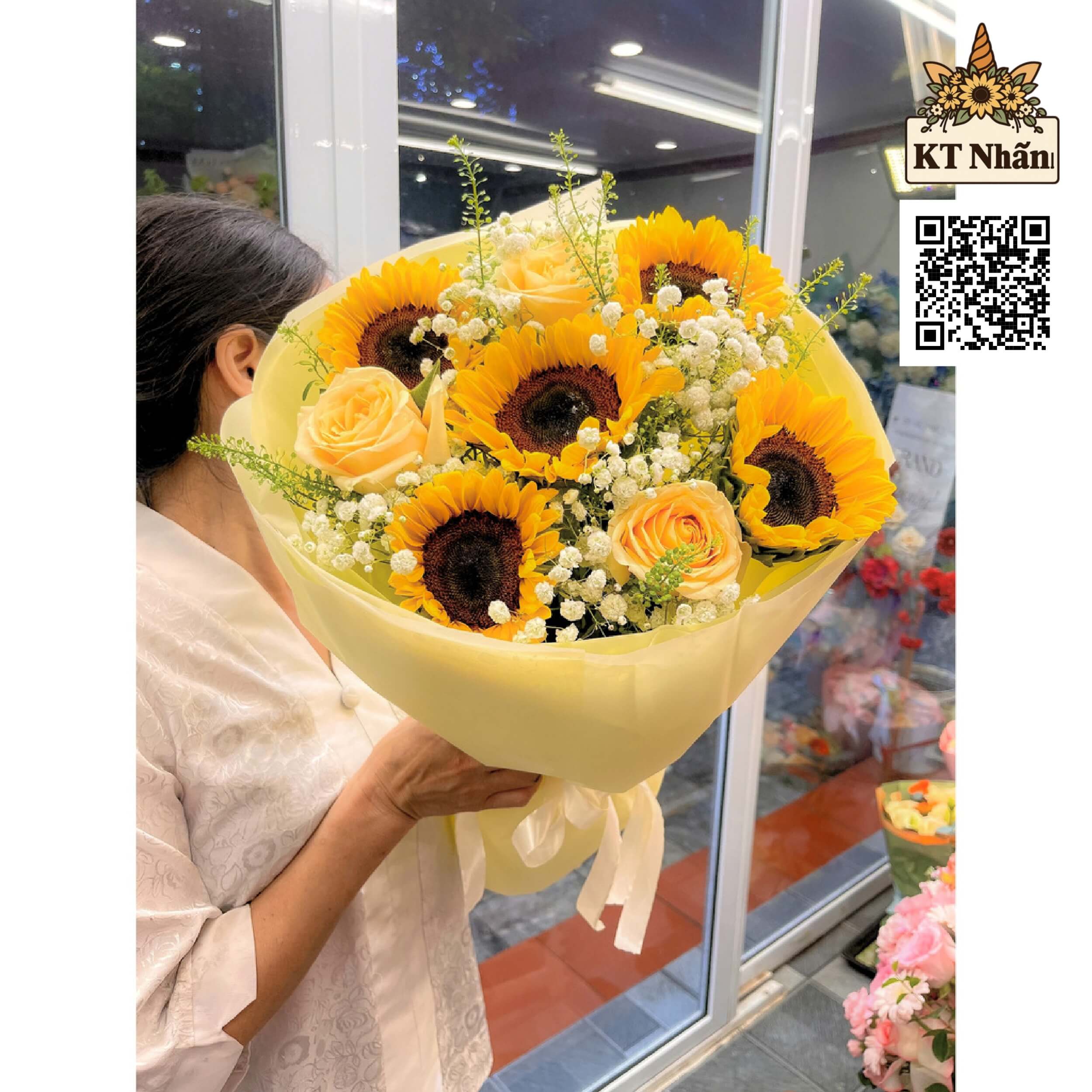 bo-hoa-chuc-mung-bht051-cua-hang-hoa-tuoi-kt-nhan-bach-mai-ha-noi bo-hoa-chuc-mung-bht051-cua-hang-hoa-tuoi-kt-nhan-bach-mai-ha-noi