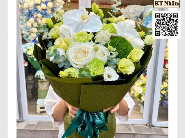 https://hoatuoiktnhan.com/sp/bo-hoa-chuc-mung-tong-xanh-bht044-cua-hang-hoa-tuoi-ktnhan-bach-mai-ha-noi/