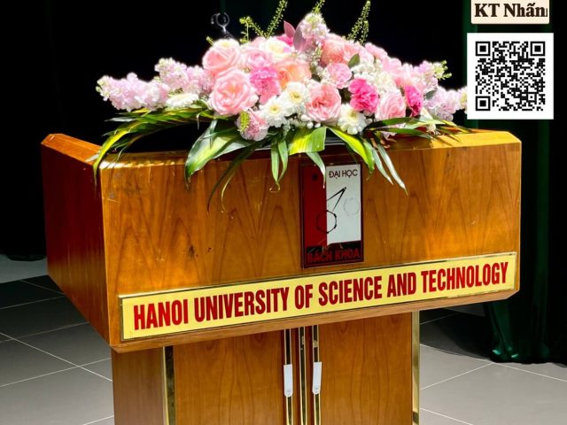 buc-toa-dam-phat-bieu-td02-cua-hang-hoa-tuoi-kt-nhan-bach-mai-ha-noi
