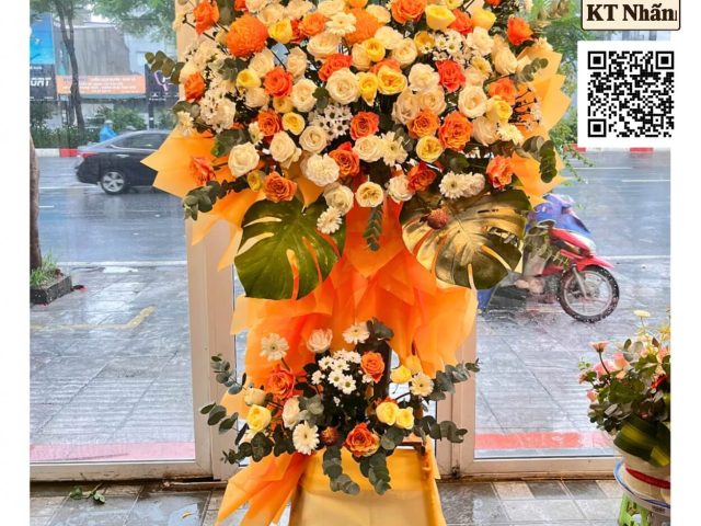 ke-hoa-chuc-mung-tong-vang-cam-kht014-cua-hang-hoa-tuoi-kt-nhan-bach-mai-ha-noi